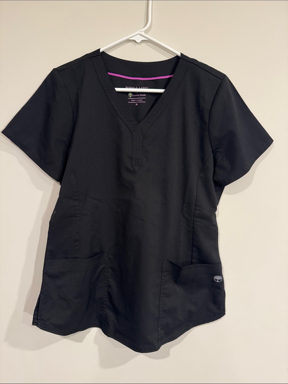 HEALING HANDS Purple Label Black Scrub Top Two Pocket Women’s Medium